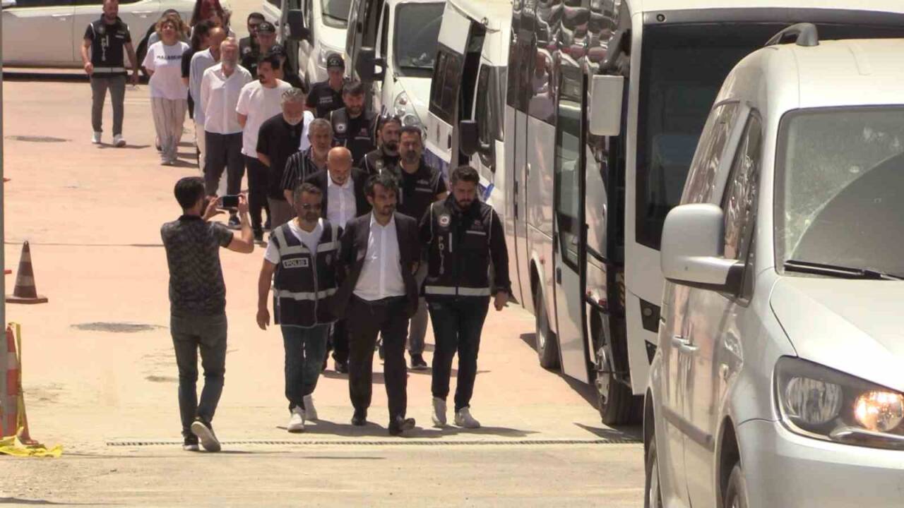 Yalova'da görülen devre mülk dolandırıcılığı davasında 6'sı tutuklu 38 sanığın