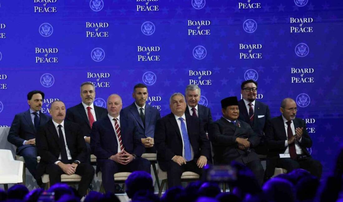 Dışişleri Bakanı Hakan Fidan, İsviçre'nin Davos kasabasında ABD Başkanı Donald