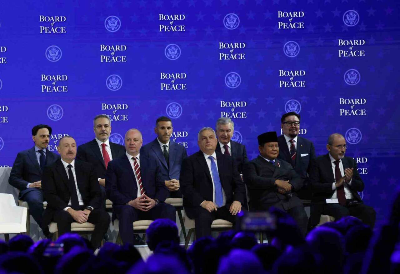 Dışişleri Bakanı Hakan Fidan, İsviçre'nin Davos kasabasında ABD Başkanı Donald