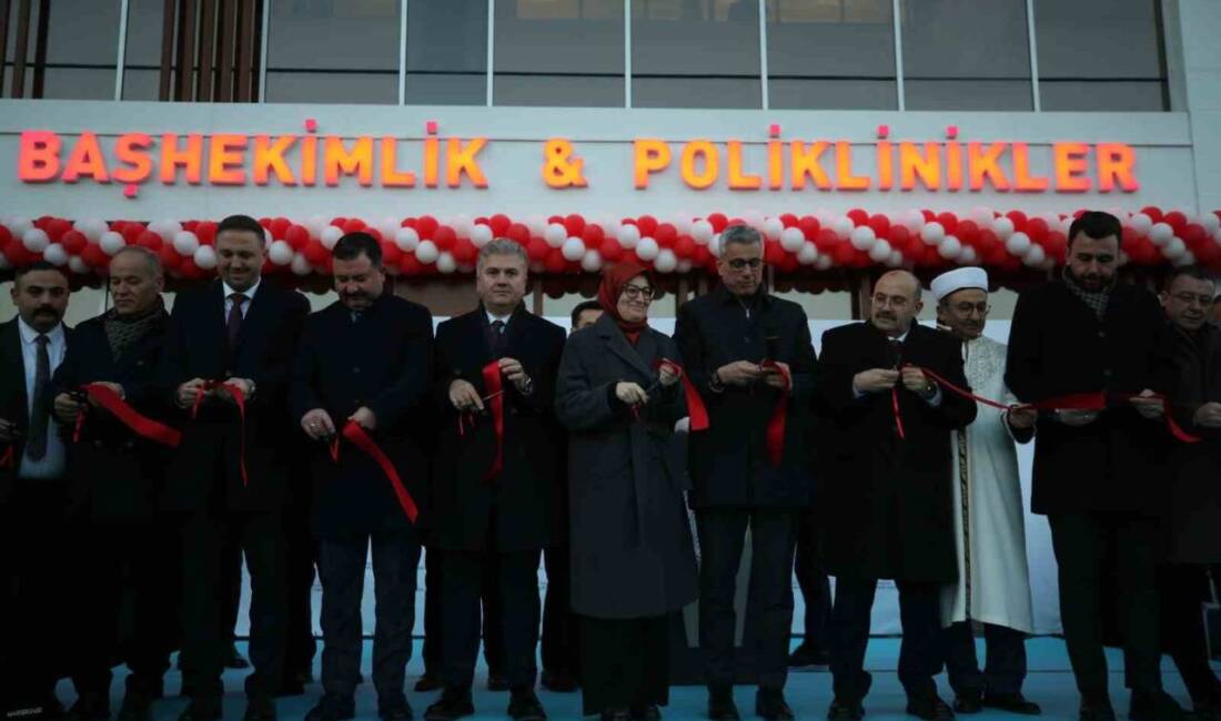 Sağlık Bakanı Kemal Memişoğlu, Balıkesir'de açılışı yapılan 65 yatak kapasiteli