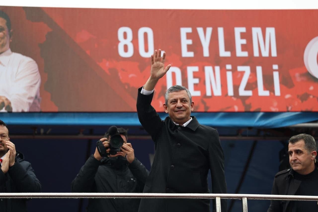 Cumhuriyet Halk Partisi Genel Başkanı Özgür Özel, Denizli'de yaptığı konuşmada,