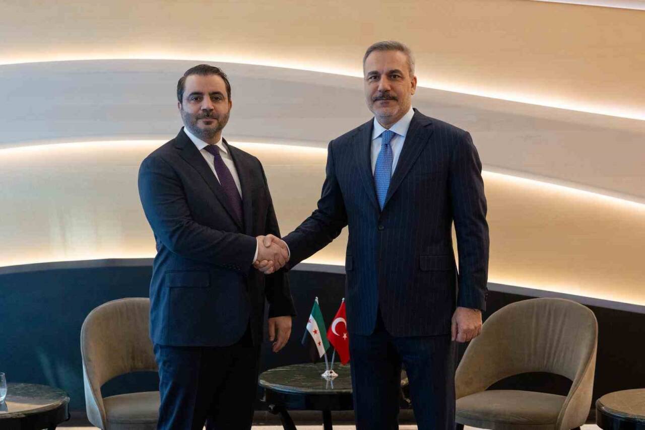 Dışişleri Bakanı Hakan Fidan, Fransa'da düzenlenen Ukrayna Konulu Gönüllüler Koalisyonu