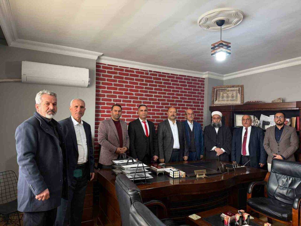 Iğdır'da Ferhat Armağan liderliğindeki Aşiret Liderleri ve Kanaat Önderleri Derneği,