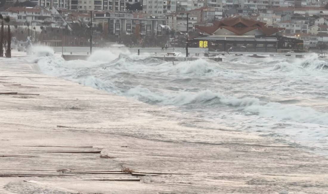 İstanbul'da lodos nedeniyle, Meteoroloji Genel Müdürlüğü'nün uyarılarının ardından İDO ve