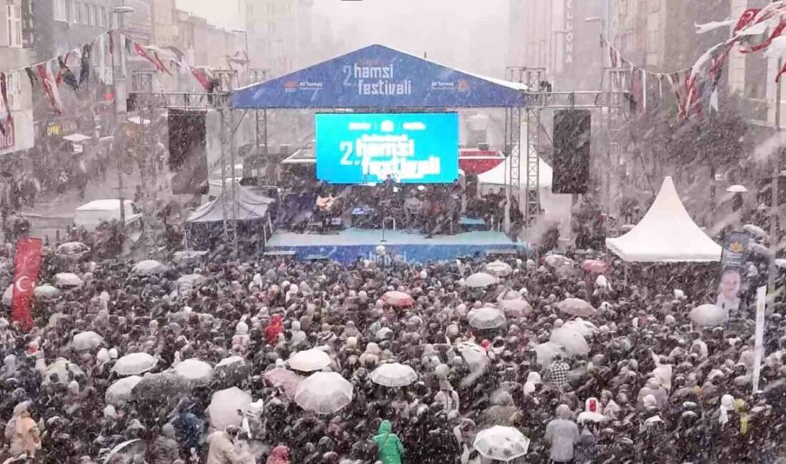 Sultanbeyli Belediyesi tarafından düzenlenen 2. Hamsi Festivali, soğuk havaya rağmen