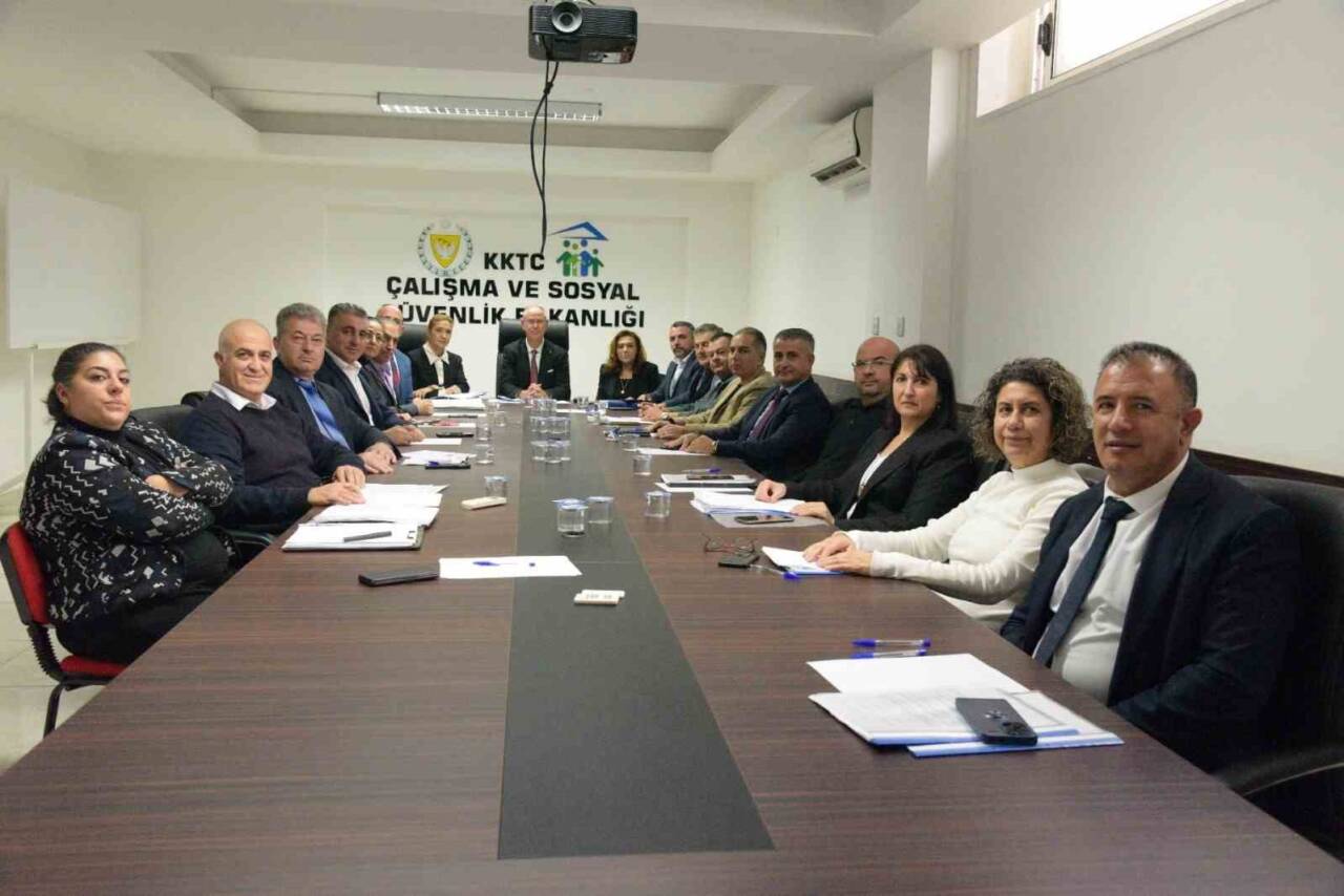 Kuzey Kıbrıs Türk Cumhuriyeti'nde asgari ücret net 52 bin 738