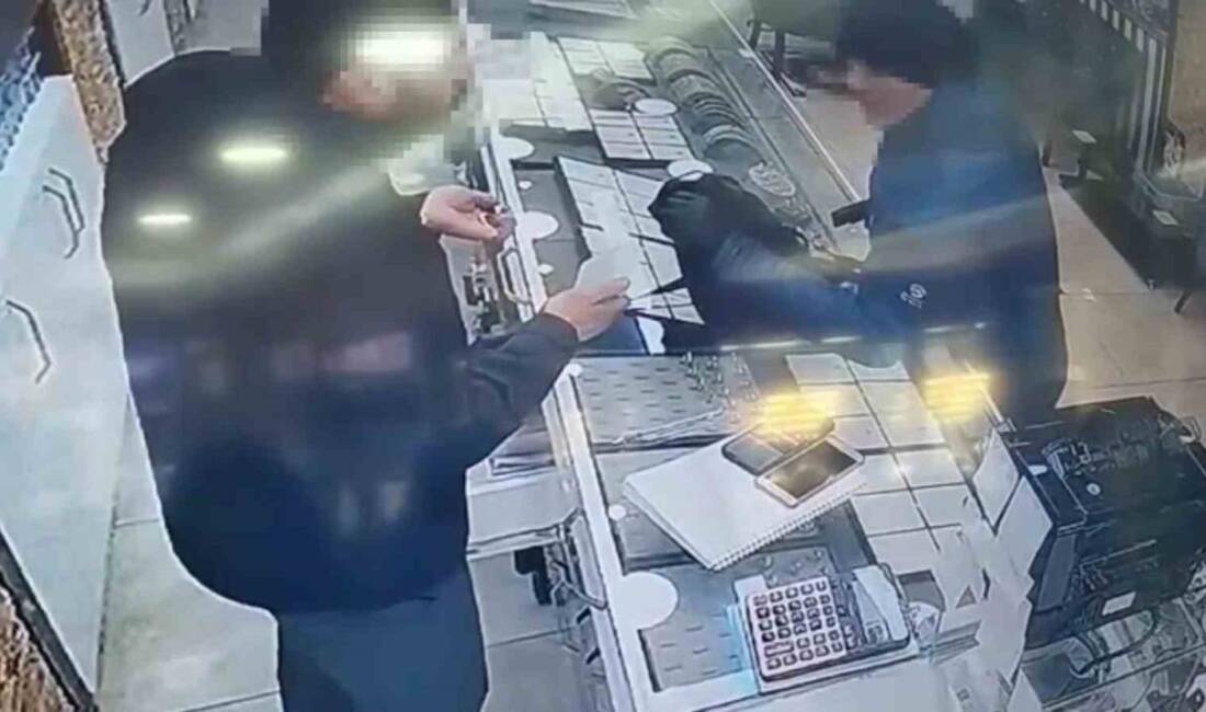 İstanbul Pendik Kaynarca'da kuyumcu dükkanına oyuncak silahla soygun girişiminde bulunan