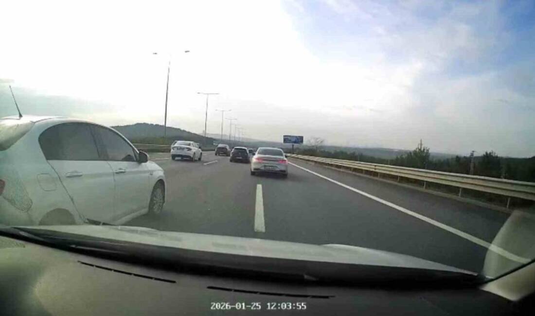 Beykoz'da, Kuzey Marmara Otoyolu’nda 34 FLC 606 plakalı aracın makas