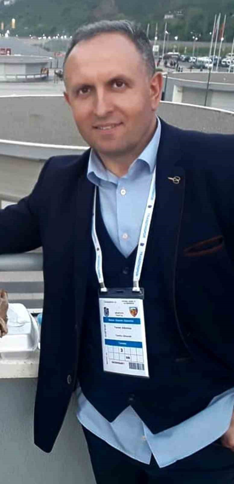 Trabzon'un Ortahisar ilçesinde özel bir estetik merkezinde saç ekimi yaptıran