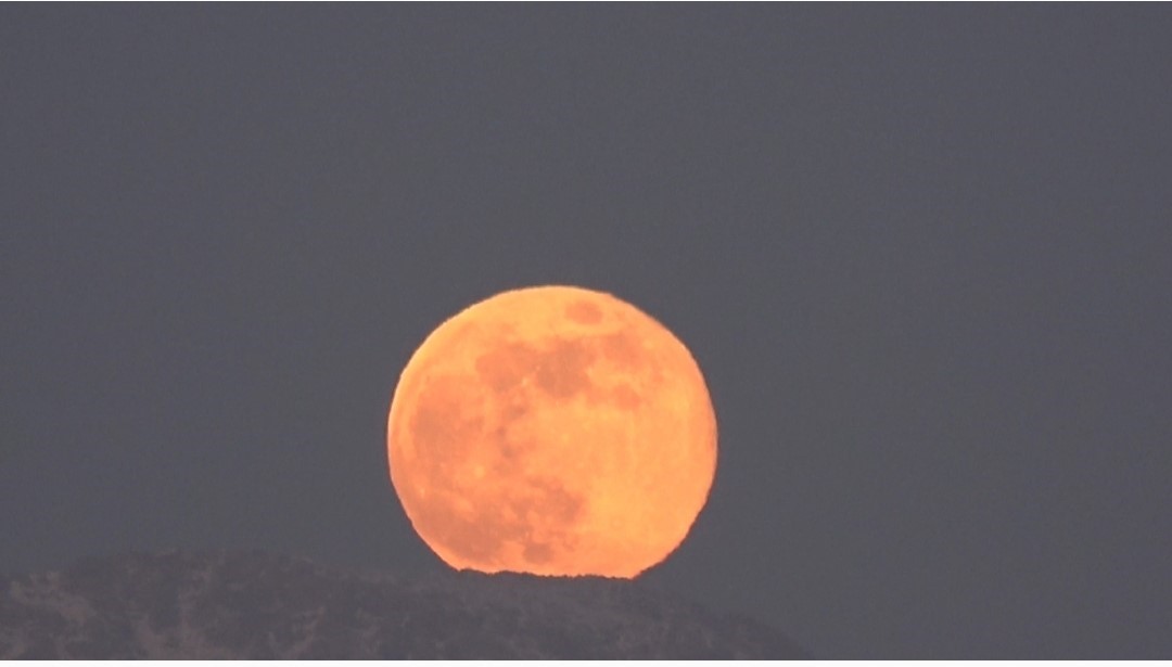 Van'da, 2026 yılının ilk dolunayı "Kurt Dolunayı" olarak gözlemlendi. 3