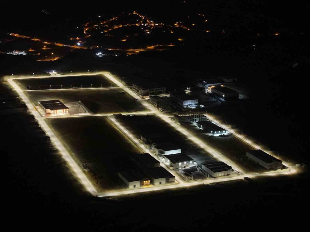 Yalova Makine İhtisas Organize Sanayi Bölgesi'nde enerji altyapısının modernizasyonu tamamlandı.