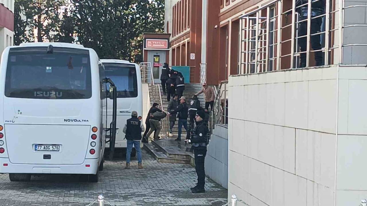 Yalova'da DEAŞ operasyonlarında 3 polisin şehit olması sonrası başlatılan soruşturmada