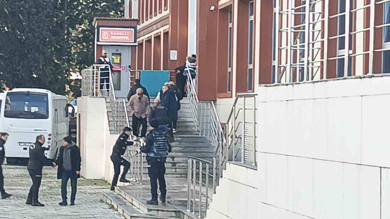 Yalova'da DEAŞ terör örgütüne yönelik operasyonda 3 polis memuru şehit