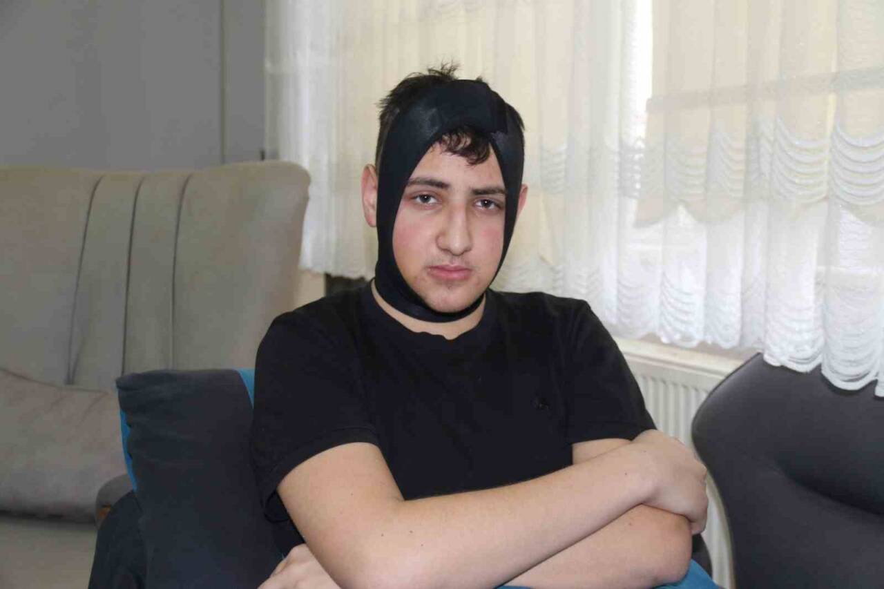 Eskişehir'de 4 öğrenci tarafından darp edilerek ağır yaralanan lise öğrencisi