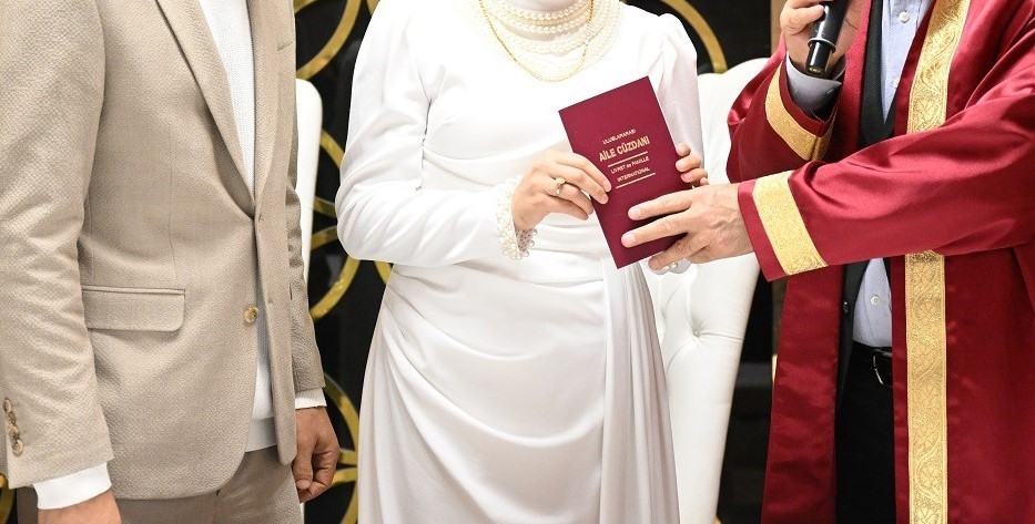 Aydın'da 2025 yılında 7,321 kişi evlenirken, son 5 yılda evlilik