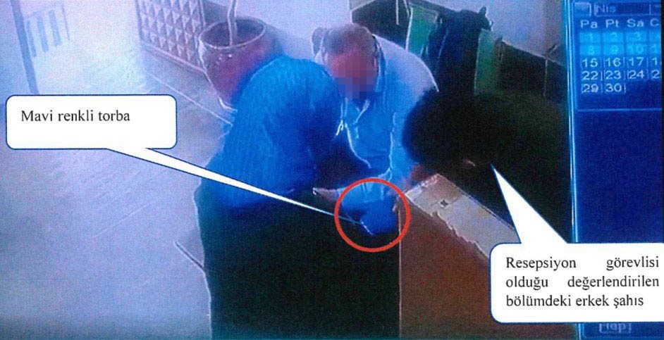 Bakırköy Belediyesinde zabıta memuru B.Y., ruhsat işlemleri için bir otel