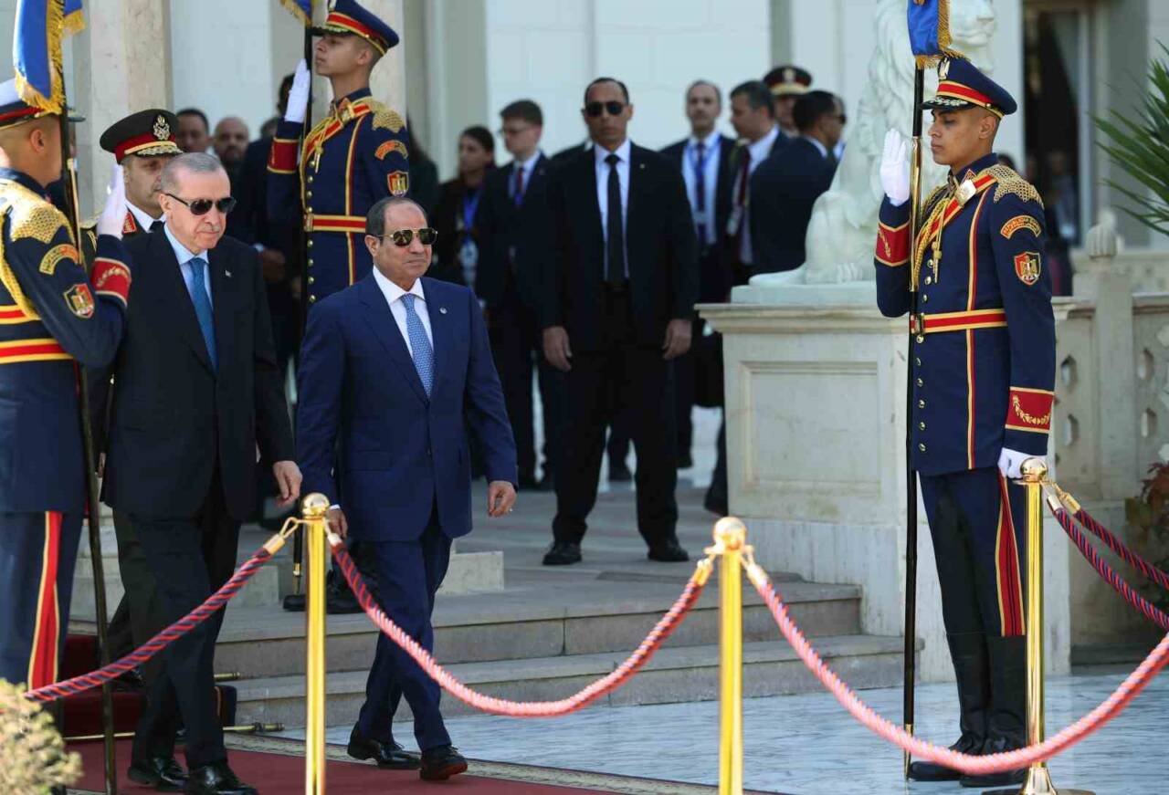 Cumhurbaşkanı Recep Tayyip Erdoğan, Suudi Arabistan temaslarının ardından Mısır’a giderek