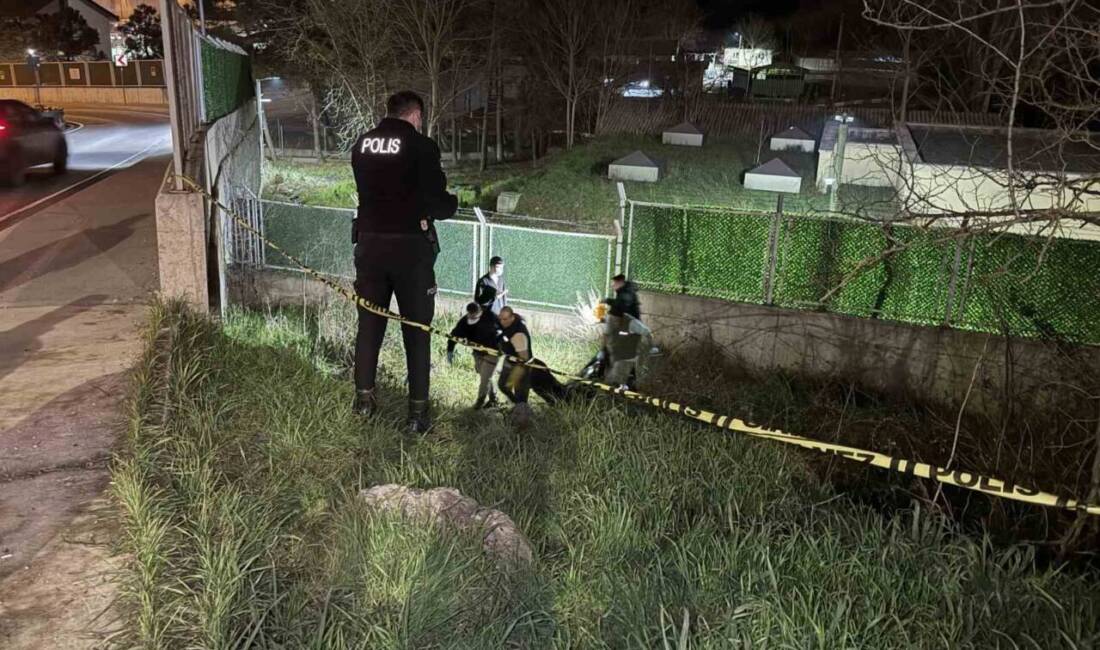 Eyüpsultan'da, 34 yaşındaki Z.Ç.'nin cesedi, 5. Levent Mahallesi'nde yol kenarında