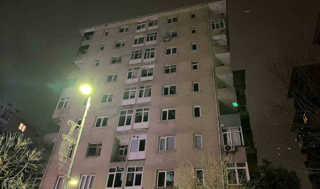 İstanbul Küçükçekmece'de, 6 Şubat'ta yapılan incelemelerle 10 katlı bir bina