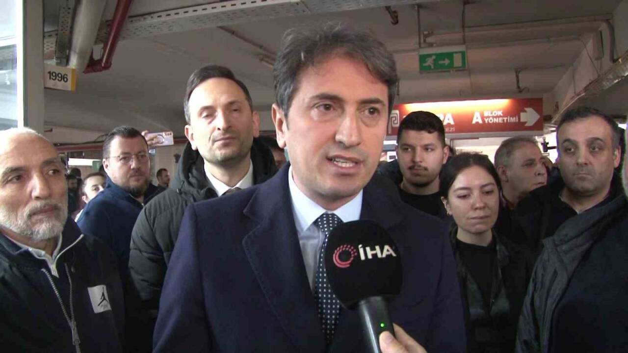 PERPA Ticaret Merkezi'nde yapılan genel kurul sonrası Selahattin Çekiç'in başkanlığındaki