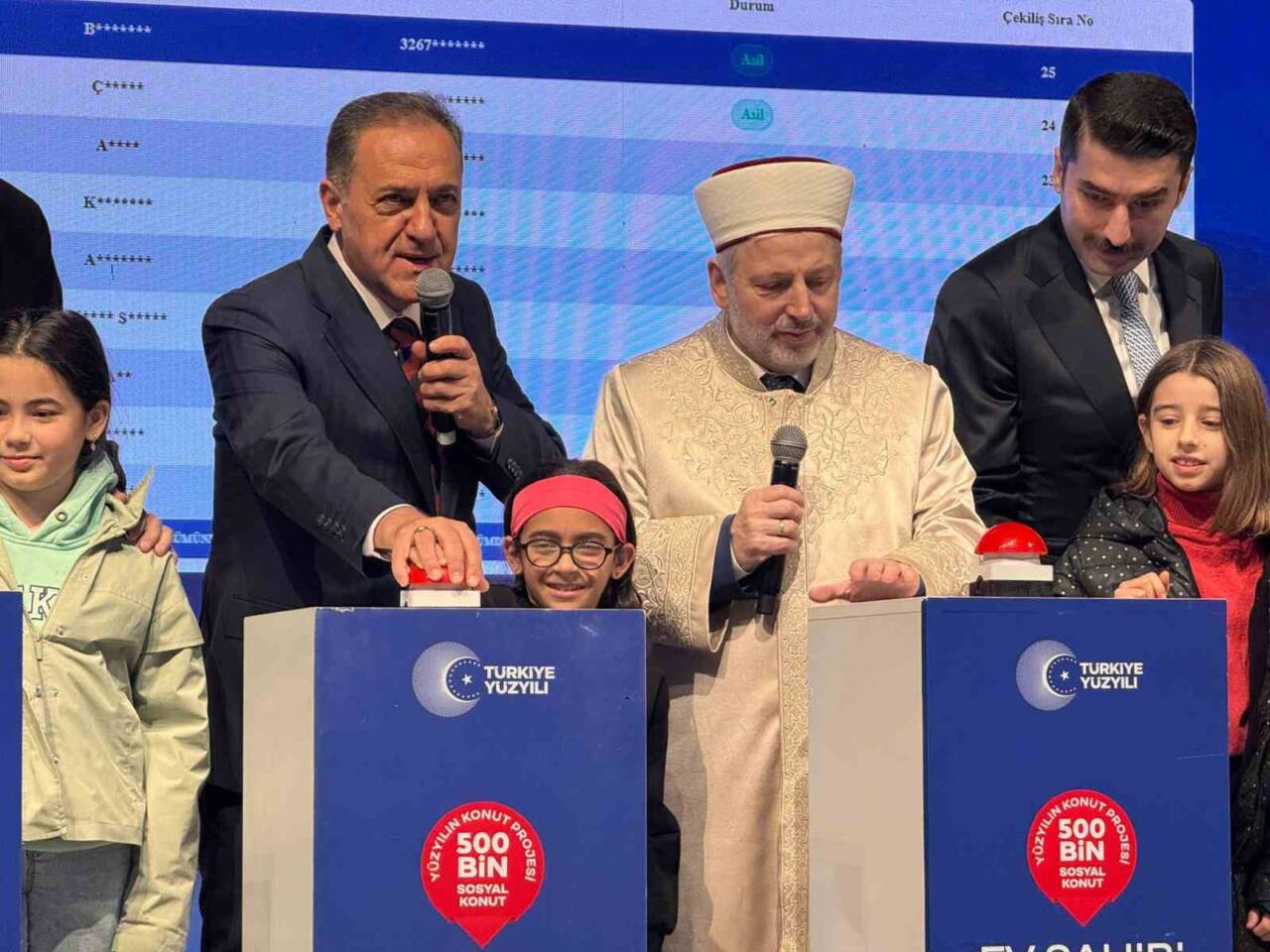 Yalova'da TOKİ tarafından hayata geçirilecek 1.805 sosyal konutun hak sahipleri