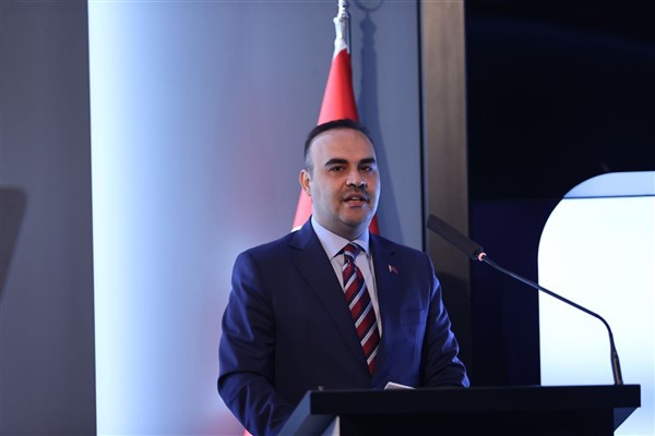 Sanayi ve Teknoloji Bakanı Mehmet Fatih Kacır, Otomotiv Sanayii Derneği