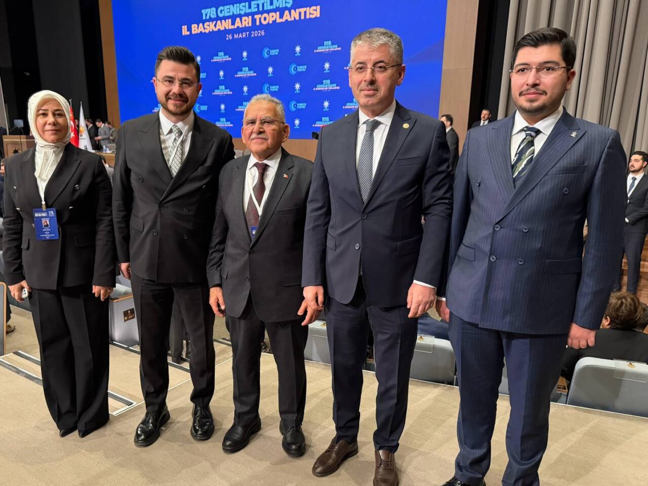 Kayseri Büyükşehir Belediye Başkanı Dr. Memduh Büyükkılıç, Cumhurbaşkanı Erdoğan'ın da