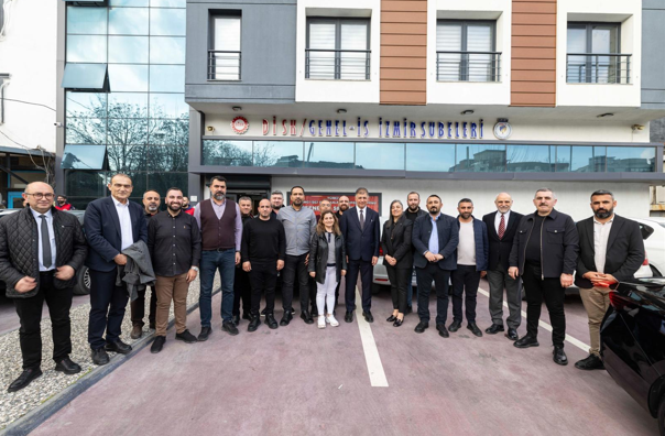 İzmir Büyükşehir Belediye Başkanı Tugay, DİSK Ege Bölge Temsilcisi Deniz