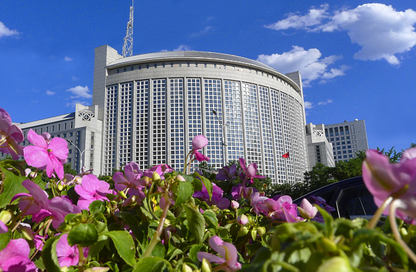 Çin Dışişleri Bakanlığı, Basra Körfezi'nde gerilimi azaltma çabalarını sürdüreceklerini açıkladı.