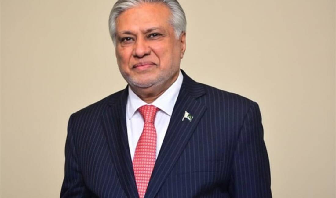 Pakistan Başbakan Yardımcısı ve Dışişleri Bakanı Mohammad Ishaq Dar, İngiltere