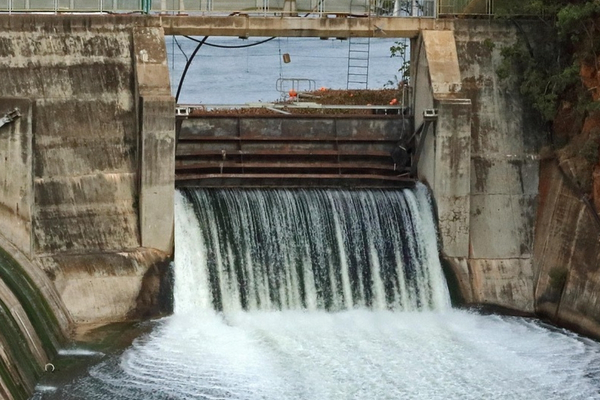 Diyarbakır Valiliği'nin açıklamasına göre, barajlardaki su seviyesi yükselirken, Başlar ve