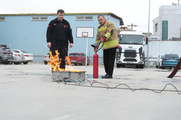 Düzce İtfaiye Müdürlüğü, Temel Yangın Eğitimleri'ni Düzce Ulaşım A.Ş. şoförleriyle
