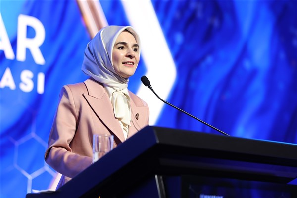 Aile ve Sosyal Hizmetler Bakanı Mahinur Özdemir Göktaş, VakıfBank Kadın