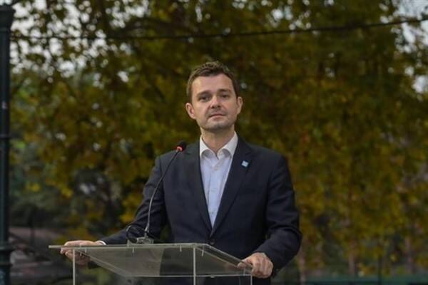 Kuzey Makedonya Dışişleri Bakanı Mucunski, Brüksel'de Avrupa Komisyonu yetkilisi Elisabeth