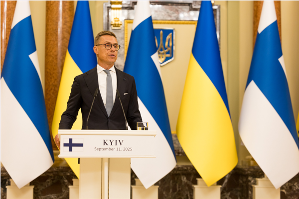 Finlandiya Cumhurbaşkanı Stubb, İngiltere Başbakanı Starmer ile görüştü. Stubb, Birleşik