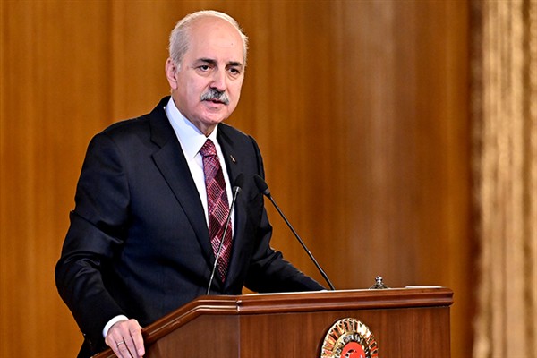 TBMM Başkanı Kurtulmuş, Bükreş'te Romanya Senato Başkanı Abrudean ile bir