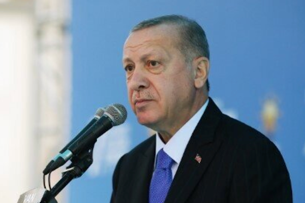 Cumhurbaşkanı Recep Tayyip Erdoğan, başarılı performansıyla TFF 1. Lig’e yükselen