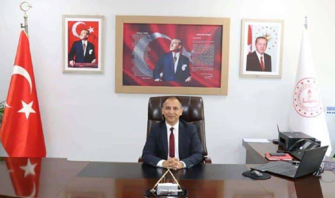 Kahramanmaraş İl Milli Eğitim Müdürü Erhan Baydur, Ayser Çalık Ortaokulu'ndaki