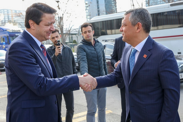 CHP Genel Başkanı Özgür Özel ile Saadet Partisi Genel Başkanı