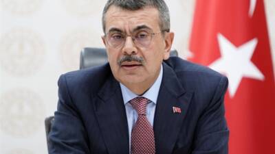 Milli Eğitim Bakanı Yusuf Tekin, ÖğretmenİZ Dergisi’nin 9. sayısının yayımlandığını