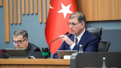 İzmir Büyükşehir Belediye Başkanı Cemil Tugay, kentsel dönüşüm çalışmalarının hızla